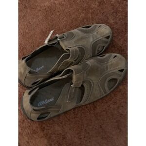 Cobbie Cuddlers Women Size 8.5 Brown  Strap Sandals